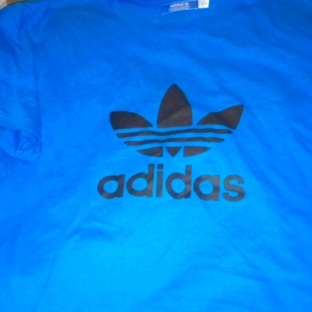 Like new adidas xl TSHIRT